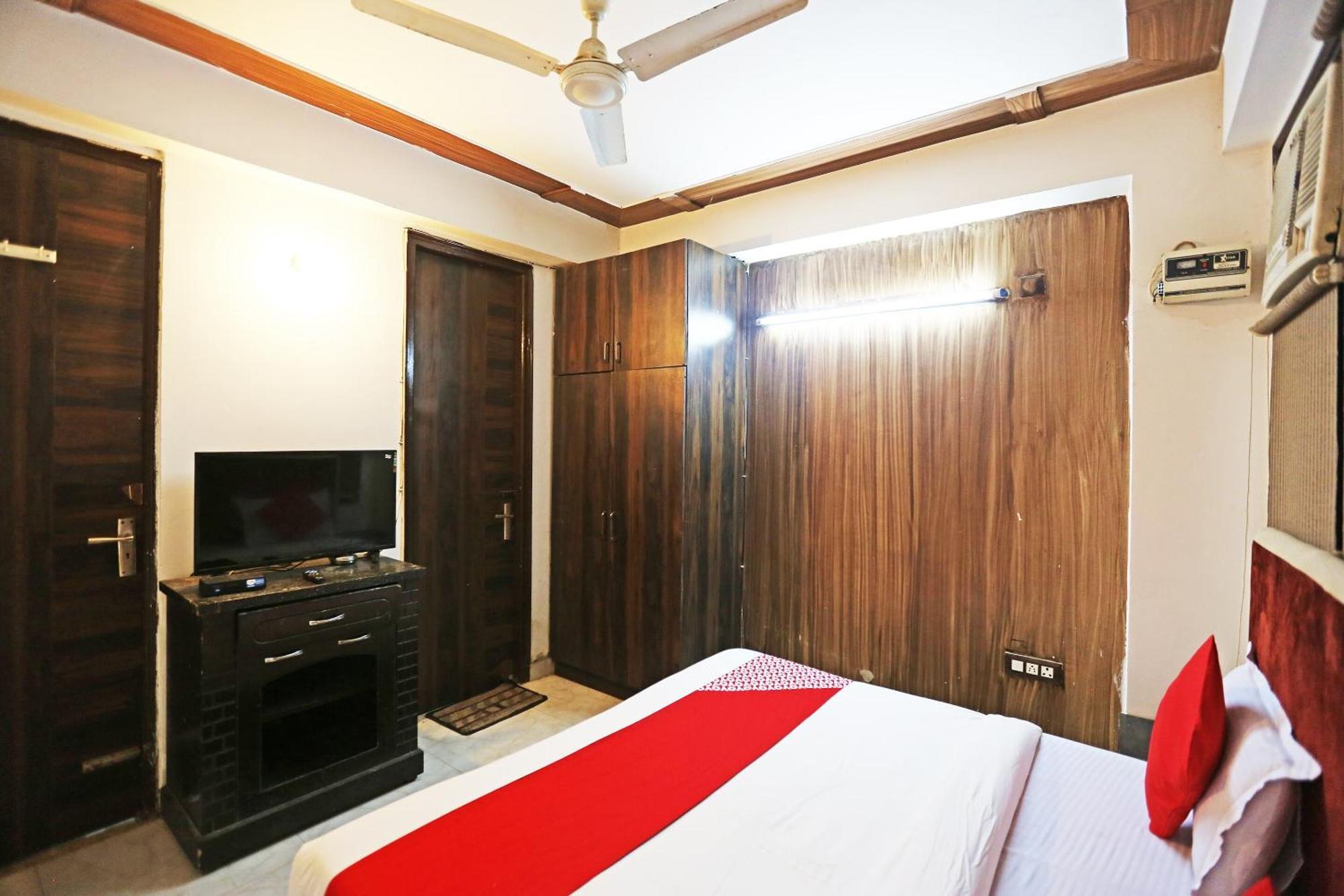 Hotel O Skp Bed & Breakfast 4*